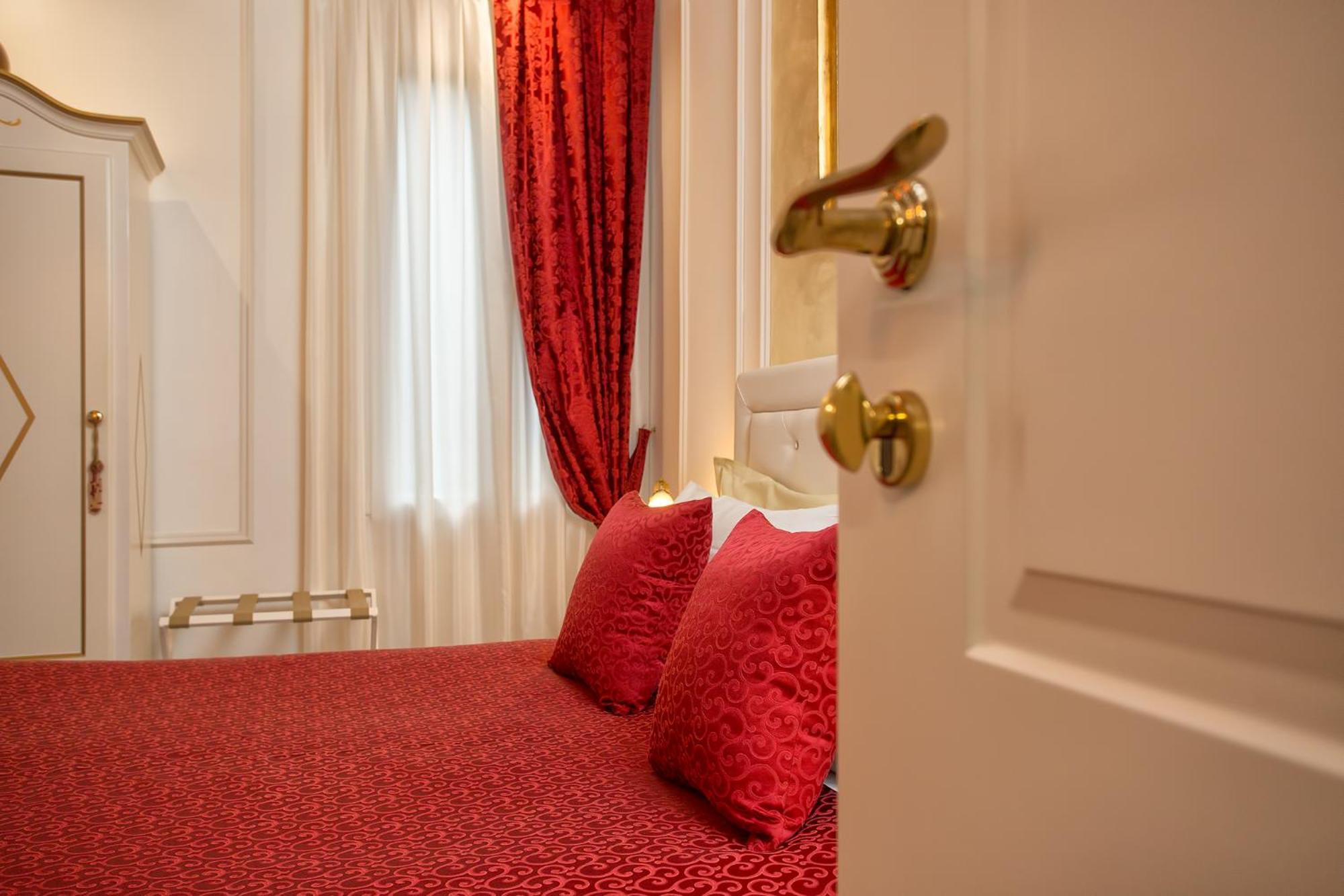 Capatron Hotel Venedig Eksteriør billede